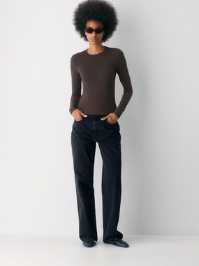 Aritzia Homestretch Smooth Logo Longsleeve Crewneck Tee Rich Mocha Brown size XL